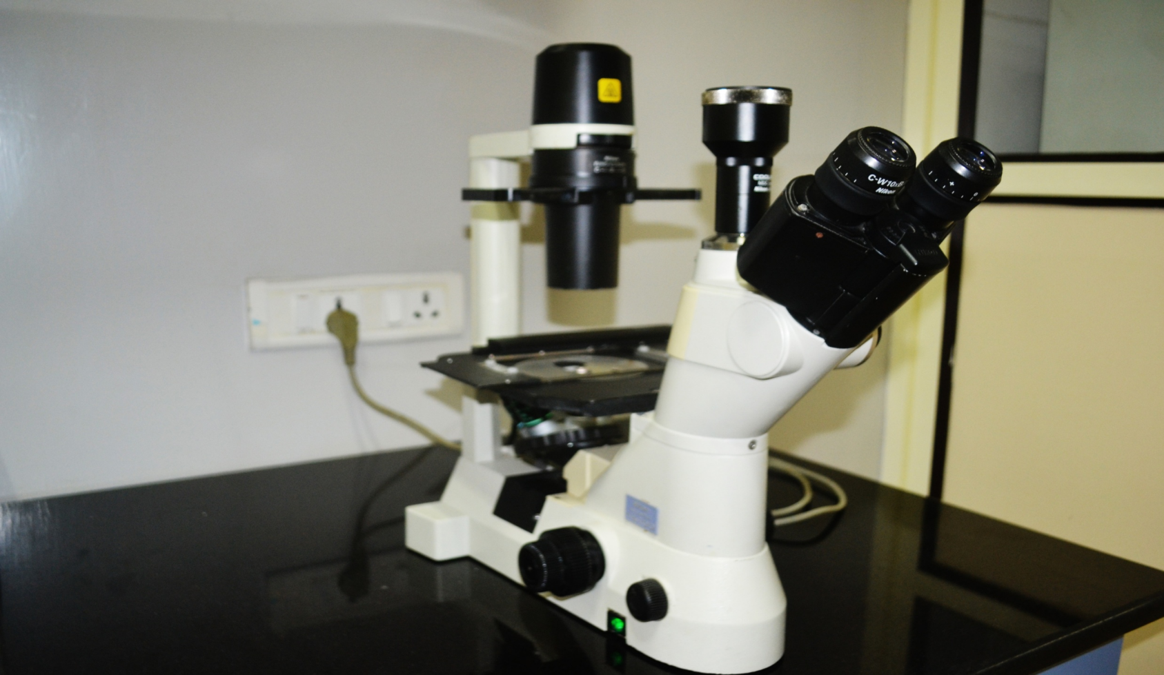 Phase contrast Inverted Microscope
